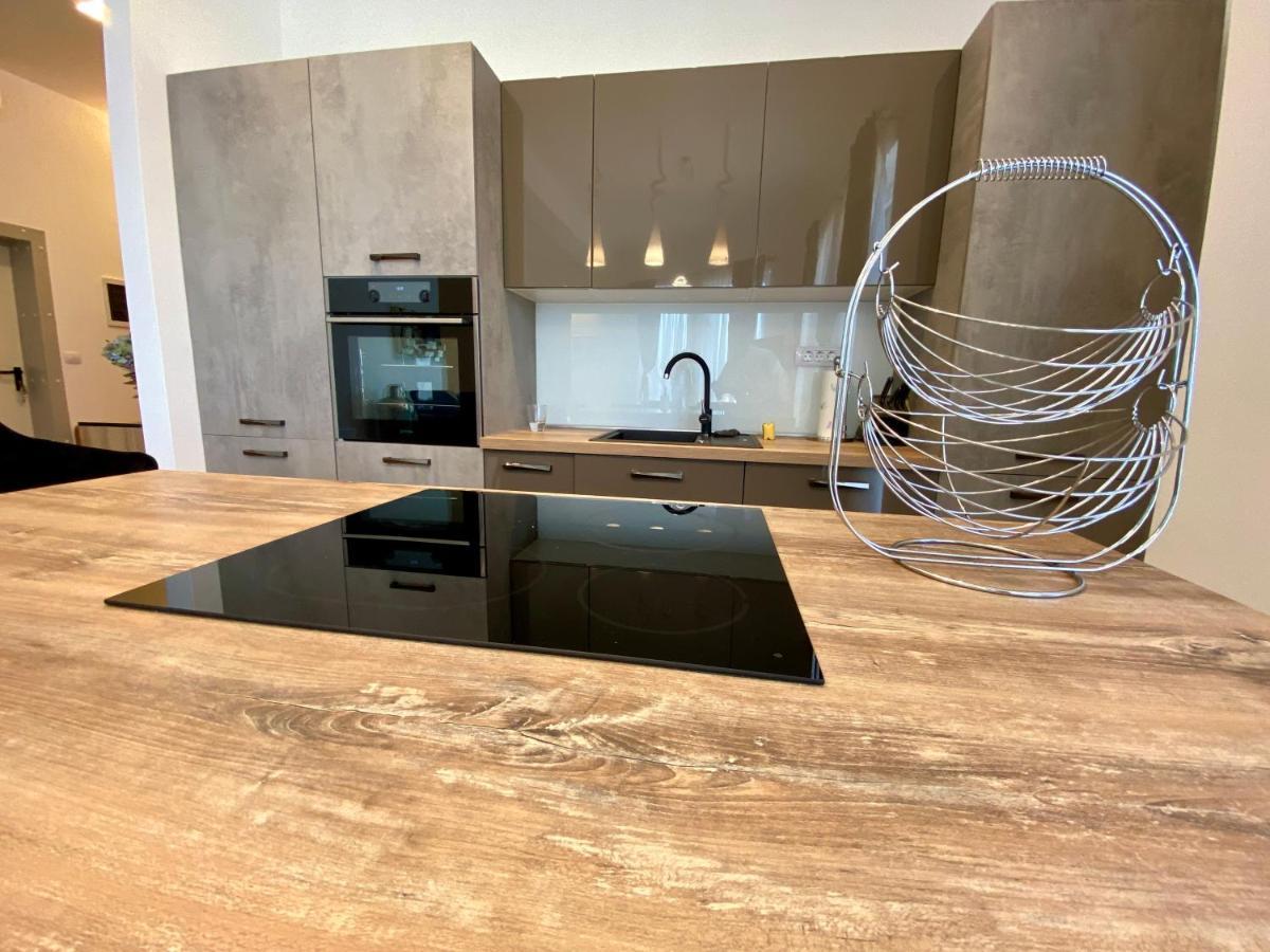 Apartman Sogni D'Oro Lägenhet Pula Exteriör bild