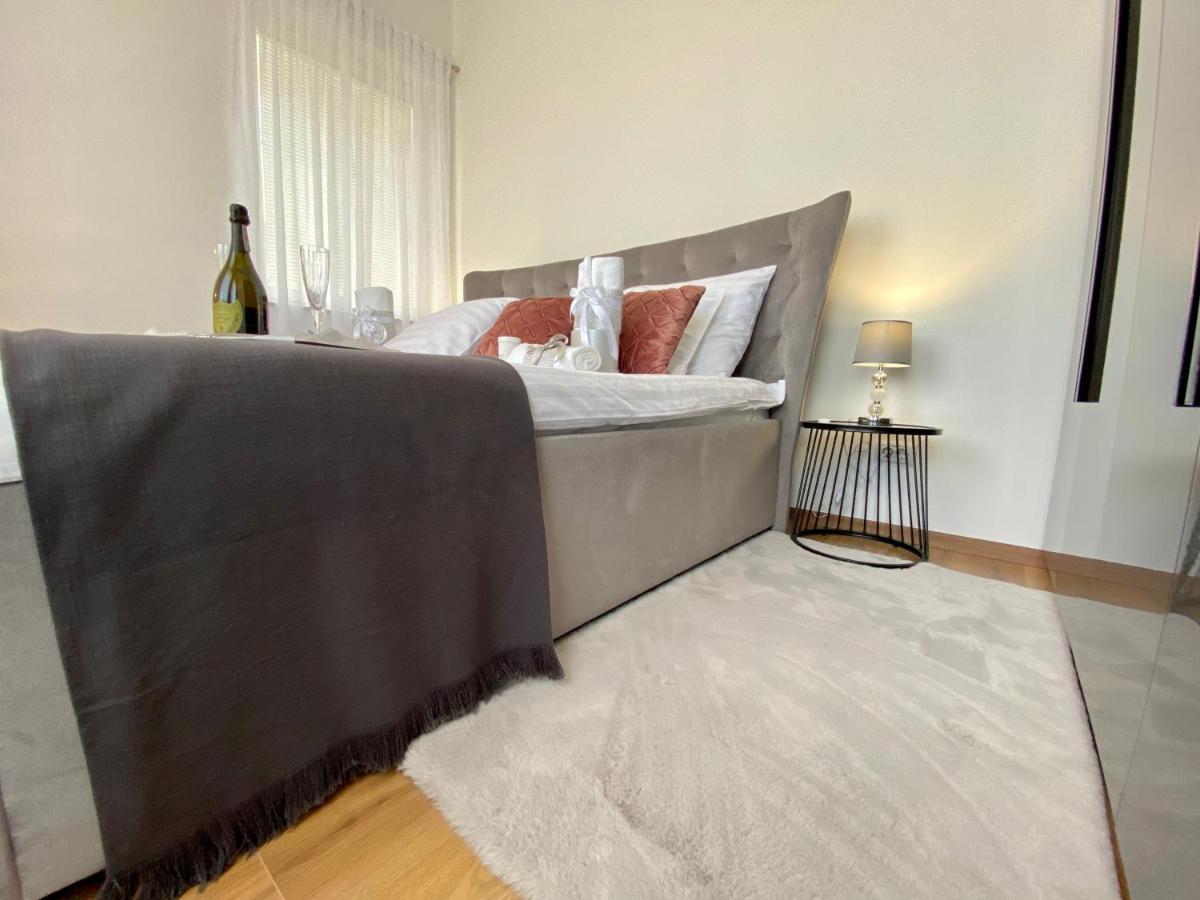 Apartman Sogni D'Oro Lägenhet Pula Exteriör bild