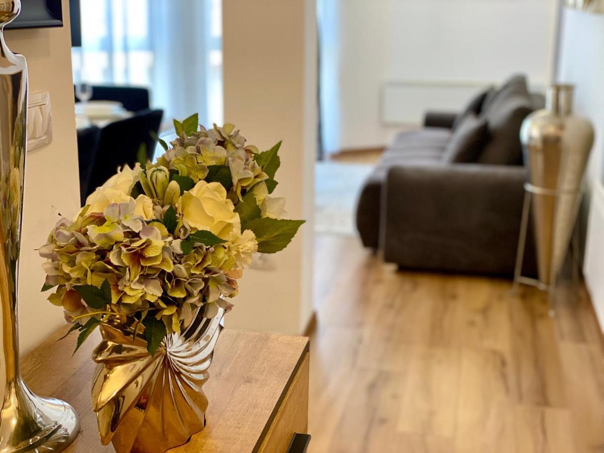 Apartman Sogni D'Oro Lägenhet Pula Exteriör bild