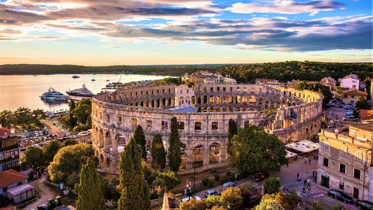 Apartman Sogni D'Oro Lägenhet Pula Exteriör bild