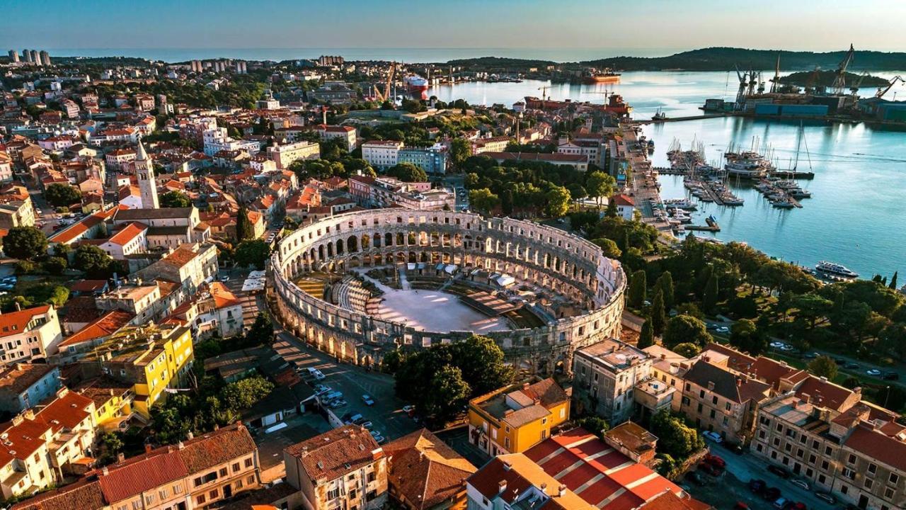 Apartman Sogni D'Oro Lägenhet Pula Exteriör bild