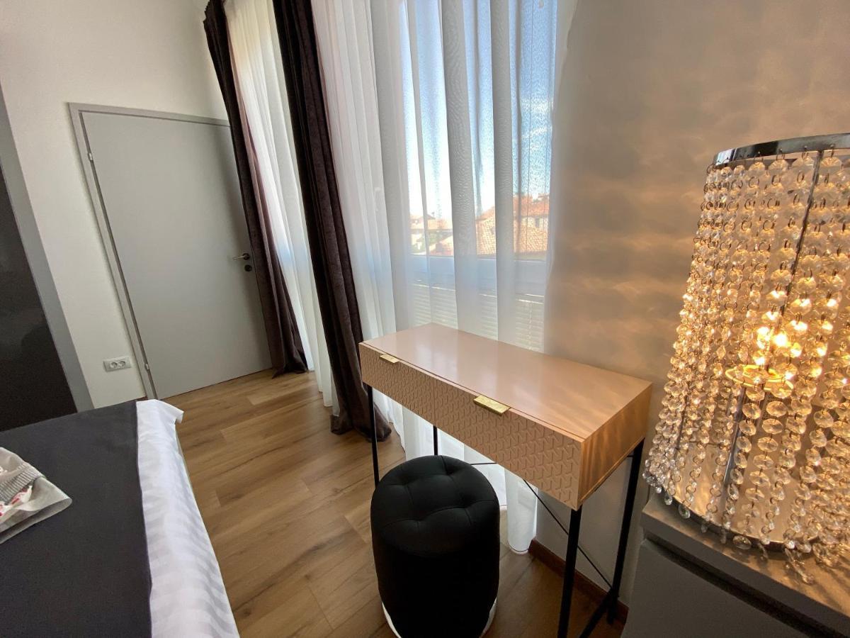 Apartman Sogni D'Oro Lägenhet Pula Exteriör bild