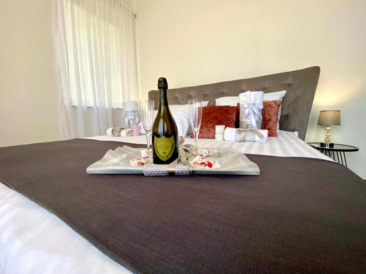Apartman Sogni D'Oro Lägenhet Pula Exteriör bild
