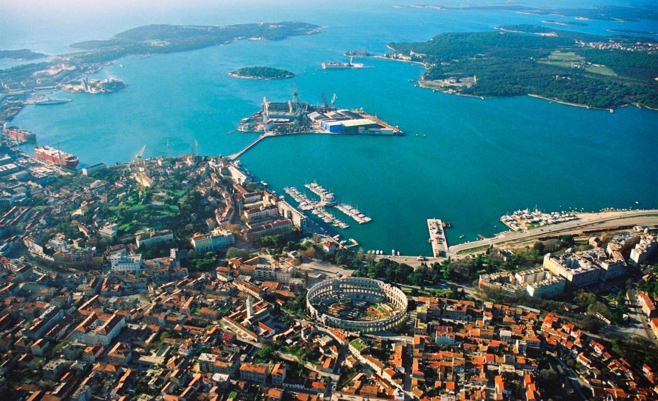 Apartman Sogni D'Oro Lägenhet Pula Exteriör bild